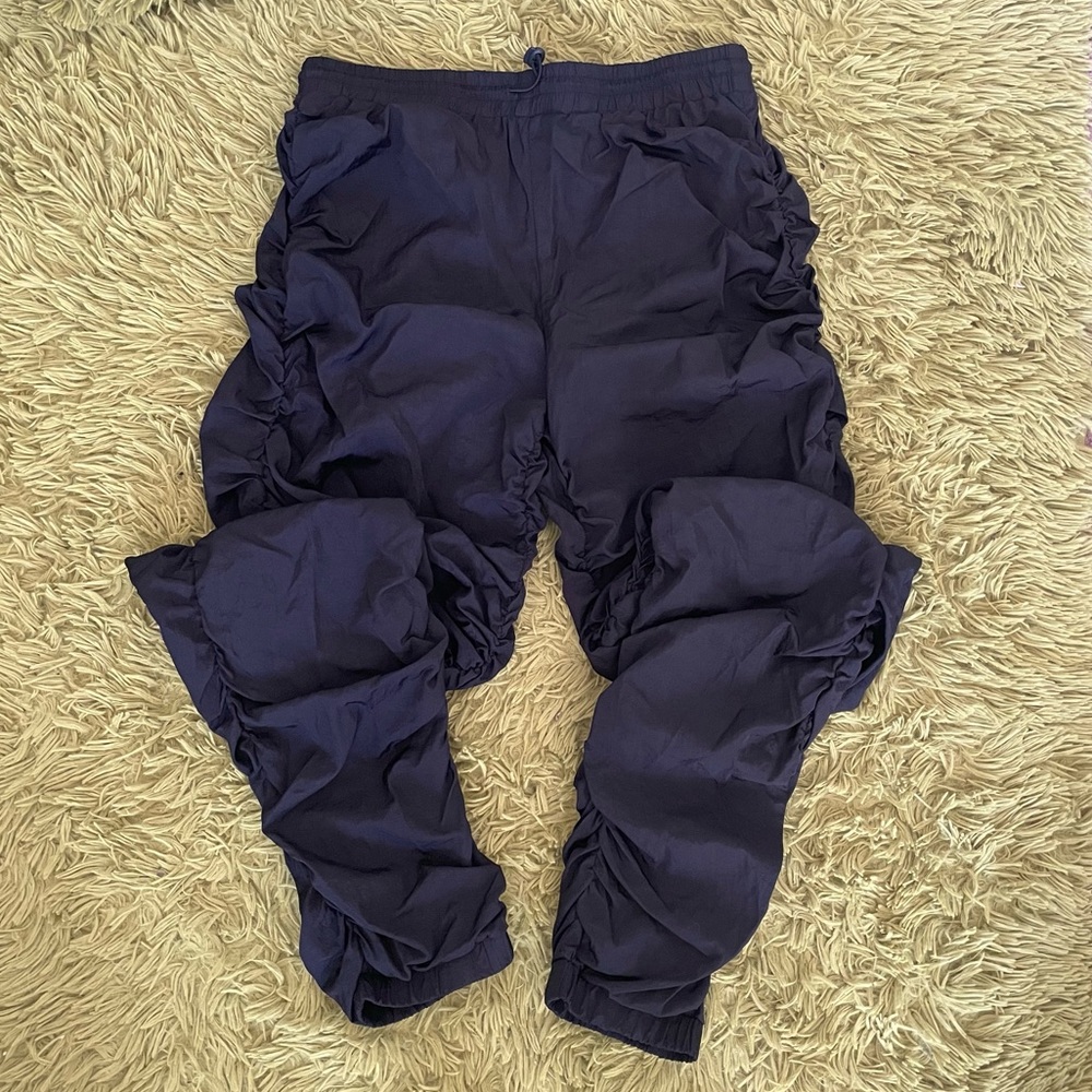 ruched windbreaker black pants